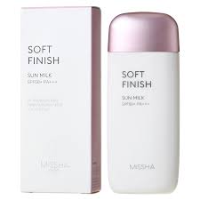 Soft Finish Sun Milk Spf 50+ Pa+++ All Around Block Dermatologically Tested Issha 70ml