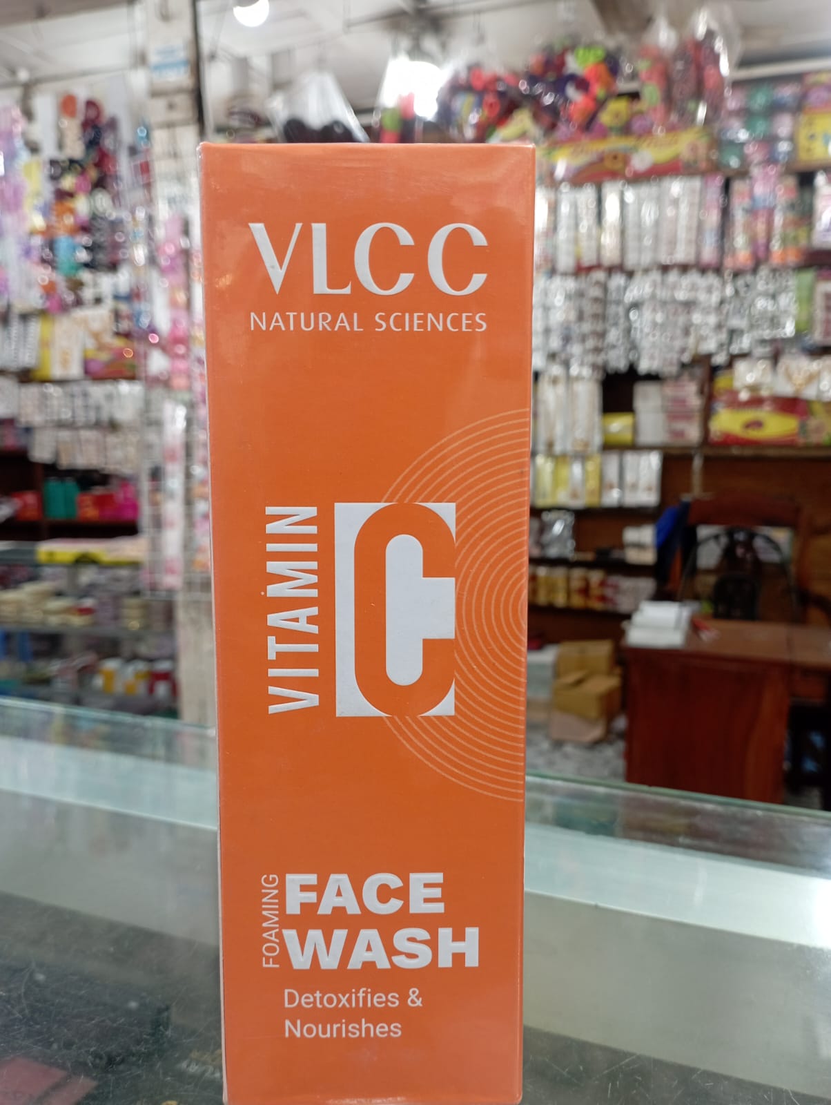 vlcc vitamin c face wash 100ml